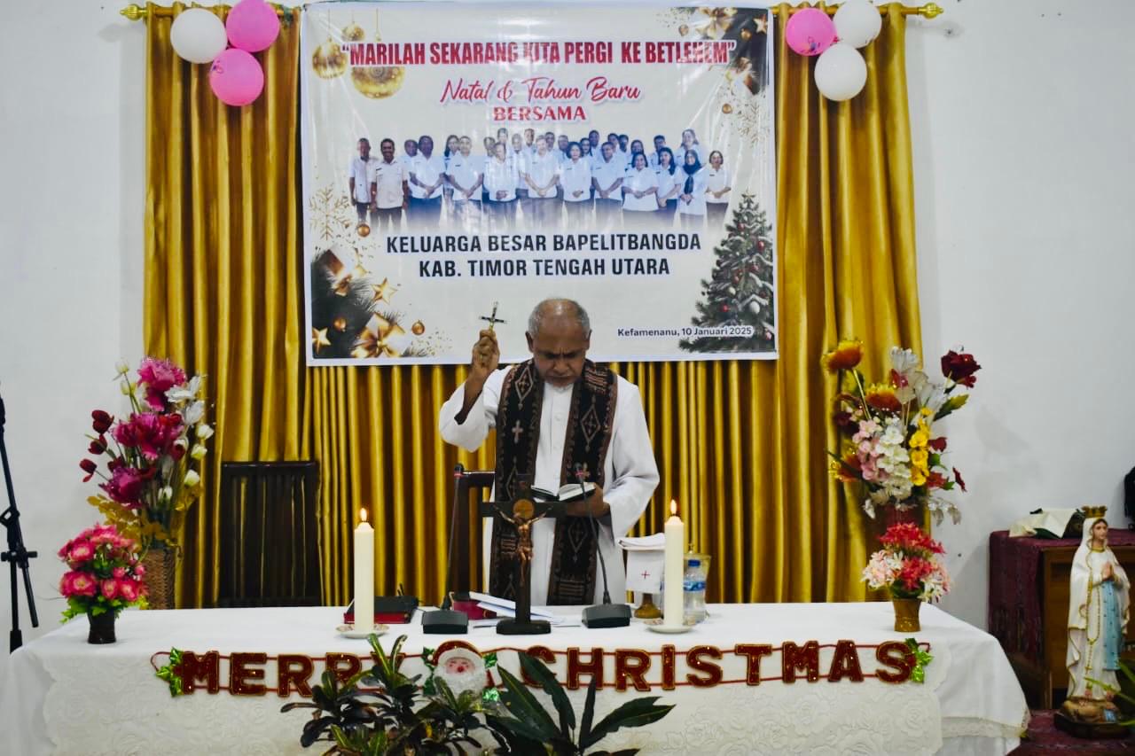 Doa Awali Tahun 2025 dan Natal Bersama Keluarga Besar Bapelitbangda Kabupaten Timor Tengah Utara